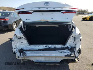 2025 Toyota Camry LE with VIN 4T1DAACKXSU526046, listed as a Copart auction lot 54517705 with 20,721 mi miles and Clean Title. Bid and sale history available at DreamBid. Image 6.