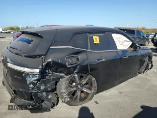 2022 BMW iX xDrive50 z VIN WB523CF04NCK19635, wystawiony jako Copart lot #44999765 z przebiegiem 28 141 mil mil oraz Szkoda całkowita • Salvage title. Historia ofert i sprzedaży dostępna na DreamBid. Obrazek 3.