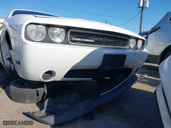 2013 Dodge Challenger SXT with VIN 2C3CDYAGXDH616189, listed as a IAAI auction lot 41979561 with 149,496 mi miles. Bid and sale history available at carsss.com. Image 6.