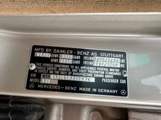 1989 Mercedes-Benz 560 z VIN WDBCA39E8KA462974, wystawiony jako Copart lot #58276215 z przebiegiem 138 064 mil mil oraz Tytuł czysty. Historia ofert i sprzedaży dostępna na DreamBid. Obrazek 10.