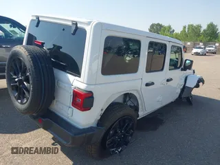2024 Jeep Wrangler Sahara с VIN 1C4RJXP65RW296344, выставлен на аукционе IAAI как лот 42761334 с пробегом 30 948 миль миль и . История ставок и продаж доступна на DreamBid. Изображение 4.