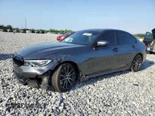 2022 BMW 3 Series 330i z VIN 3MW5R1J01N8C37106, wystawiony jako Copart lot #58449625 z przebiegiem Nie podano mil oraz Nie do naprawy • Non repairable. Historia ofert i sprzedaży dostępna na DreamBid. Obrazek 1.