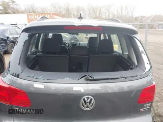 2017 Volkswagen Tiguan S with VIN WVGBV7AX5HK028788, listed as a IAAI auction lot 41699615 with 113,608 mi miles and . Bid and sale history available at DreamBid. Image 6.