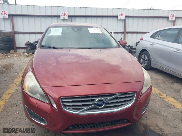 2013 Volvo S60 T5 Premier with VIN YV1612FSXD2208192, listed as a IAAI auction lot 41952296 with 197,095 mi miles. Bid and sale history available at carsss.com. Image 12.