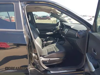 2020 Nissan Kicks SR z VIN 3N1CP5DV9LL539481, wystawiony jako IAAI lot #42099708 z przebiegiem 67 361 mil mil oraz . Historia ofert i sprzedaży dostępna na DreamBid. Obrazek 5.