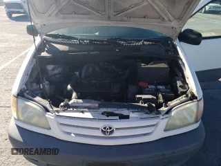 2002 Toyota Sienna LE with VIN 4T3ZF13C22U465170, listed as a Copart auction lot 76561124 with 218,314 mi miles and Clean Title. Bid and sale history available at carsss.com. Image 12.
