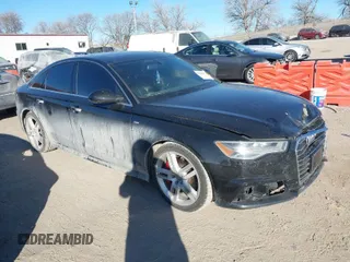 2017 Audi A6 Premium z VIN WAUF8AFC5HN061978, wystawiony jako IAAI lot #41424637 z przebiegiem 168 434 mil mil oraz . Historia ofert i sprzedaży dostępna na DreamBid. Obrazek 1.