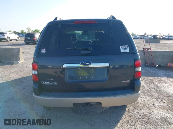 2007 Ford Explorer Eddie Bauer with VIN 1FMEU74E97UB21570, listed as a IAAI auction lot 41999100 with 203,883 mi miles. Bid and sale history available at carsss.com. Image 17.