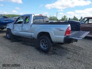 2006 Toyota Tacoma PreRunner with VIN 5TETU62N56Z269455, listed as a IAAI auction lot 40731050 with 292,463 mi miles. Bid and sale history available at carsss.com. Image 3.