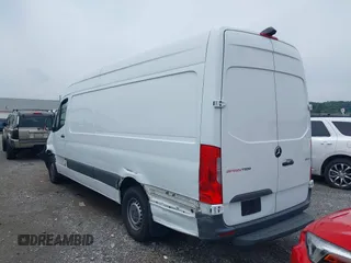 2020 Mercedes-Benz Sprinter Cargo Cargo with VIN W1Y40CHYXLT034958, listed as a IAAI auction lot 39915952 with 182,384 mi miles and . Bid and sale history available at carsss.com. Image 3.