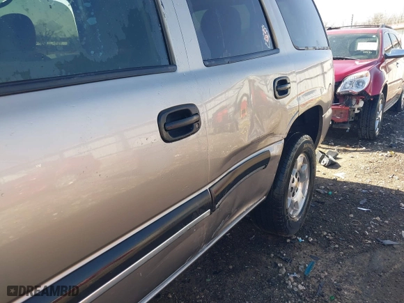 2003 Chevrolet Tahoe LS with VIN 1GNEC13V13J298445, listed as a IAAI auction lot 41728848 with 226,727 mi miles. Bid and sale history available at carsss.com. Image 18.
