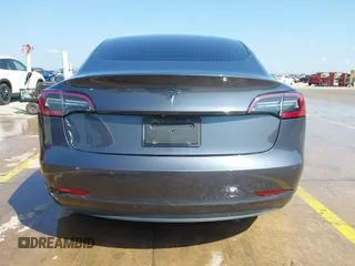 2019 Tesla Model 3 Mid Range z VIN 5YJ3E1EA7KF298816, wystawiony jako IAAI lot #42194478 z przebiegiem 86 017 mil mil oraz . Historia ofert i sprzedaży dostępna na DreamBid. Obrazek 17.