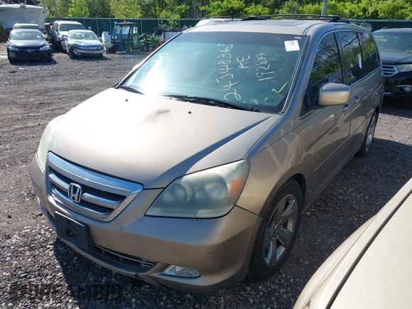 2007 Honda Odyssey Touring z VIN 5FNRL38897B051888, wystawiony jako IAAI lot #42297964 z przebiegiem Nie podano mil oraz . Historia ofert i sprzedaży dostępna na DreamBid. Obrazek 2.