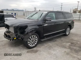 2022 Lincoln Navigator Standard z VIN 5LMJJ3MT9NEL13848, wystawiony jako Copart lot #61149473 z przebiegiem 5 445 mil mil oraz . Historia ofert i sprzedaży dostępna na DreamBid. Obrazek 1.