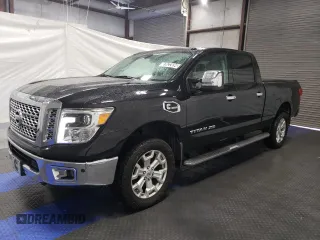 2017 Nissan Titan XD SL with VIN 1N6BA1F45HN513004, listed as a Copart auction lot 83622694 with 123,786 mi miles and Clean Title. Bid and sale history available at carsss.com. Image 1.