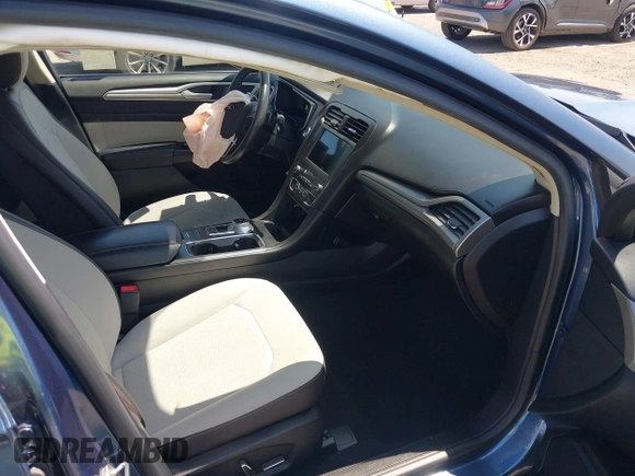 2019 Ford Fusion SE with VIN 3FA6P0HD6KR177660, listed as a IAAI auction lot 42164831 with 66,585 mi miles and . Bid and sale history available at DreamBid. Image 5.