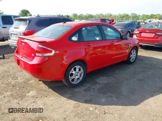 2008 Ford Focus SE z VIN 1FAHP35N08W192703, wystawiony jako IAAI lot #42280619 z przebiegiem 119 636 mil mil oraz . Historia ofert i sprzedaży dostępna na DreamBid. Obrazek 4.