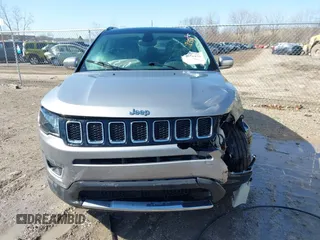 2018 Jeep Compass Limited z VIN 3C4NJDCB3JT373917, wystawiony jako IAAI lot #41628459 z przebiegiem 101 275 mil mil oraz . Historia ofert i sprzedaży dostępna na DreamBid. Obrazek 12.