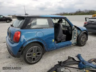2022 MINI Hardtop 2 Door Cooper SE with VIN WMW13DJ04N2P69787, listed as a Copart auction lot 48729804 with 20,617 mi miles and Salvage Title. Bid and sale history available at carsss.com. Image 3.