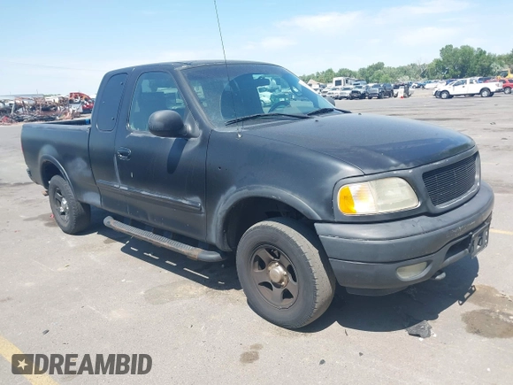 2000 Ford F-150 XL z VIN 2FTRX18L8YCA51967, wystawiony jako IAAI lot #42478391 z przebiegiem Nie podano mil oraz . Historia ofert i sprzedaży dostępna na DreamBid. Obrazek 1.