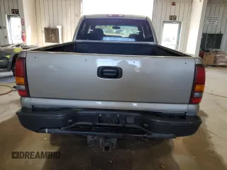 2002 GMC Sierra 1500HD SLE z VIN 1GTGK13U02F170226, wystawiony jako Copart lot #76071804 z przebiegiem 187 996 mil mil oraz Szkody całkowita. Historia ofert i sprzedaży dostępna na DreamBid. Obrazek 6.