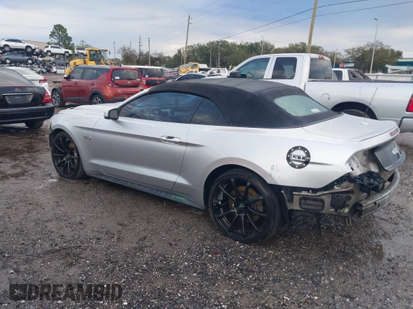 2015 Ford Mustang GT Premium z VIN 1FATP8FF9F5385286, wystawiony jako IAAI lot #41599189 z przebiegiem 112 260 mil mil oraz . Historia ofert i sprzedaży dostępna na DreamBid. Obrazek 3.