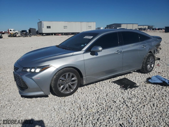 2022 Toyota Avalon XLE with VIN 4T1JZ1FB9NU082055, listed as a Copart auction lot 84205554 with 57,244 mi miles and Salvage Title. Bid and sale history available at carsss.com. Image 1.