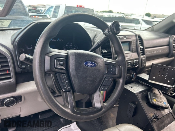 2019 Ford F-250 XL with VIN 1FDBF2A62KEE59702, listed as a IAAI auction lot 42767178 with 120,172 mi miles and . Bid and sale history available at DreamBid. Image 19.