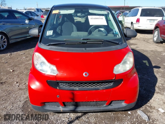 2008 Smart fortwo Pure z VIN WMEEJ31X28K122571, wystawiony jako IAAI lot #41680541 z przebiegiem 63 673 mil mil oraz . Historia ofert i sprzedaży dostępna na DreamBid. Obrazek 12.