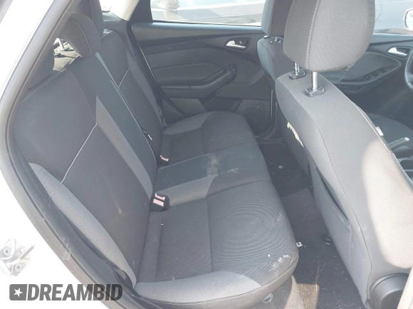 2014 Ford Focus SE with VIN 1FADP3K28EL386918, listed as a IAAI auction lot 42171974 with 118,098 mi miles. Bid and sale history available at carsss.com. Image 8.
