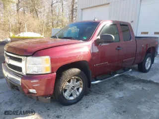 2008 Chevrolet Silverado 1500 LT w/1LT with VIN 2GCEK19J281159362, listed as a IAAI auction lot 40901624 with 167,577 mi miles. Bid and sale history available at carsss.com. Image 2.