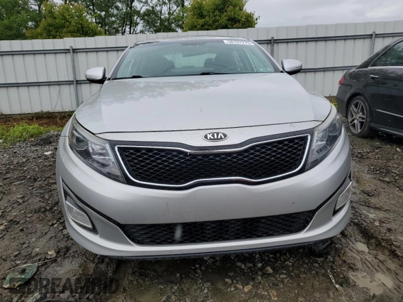 2015 Kia Optima LX z VIN 5XXGM4A72FG377717, wystawiony jako Copart lot #58707275 z przebiegiem 137 548 mil mil oraz Czysty tytuł • Clean title. Historia ofert i sprzedaży dostępna na DreamBid. Obrazek 5.
