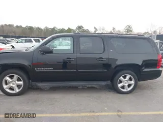 2008 Chevrolet Suburban LTZ with VIN 1GNFC16048J195872, listed as a IAAI auction lot 41389825 with 207,421 mi miles. Bid and sale history available at carsss.com. Image 15.