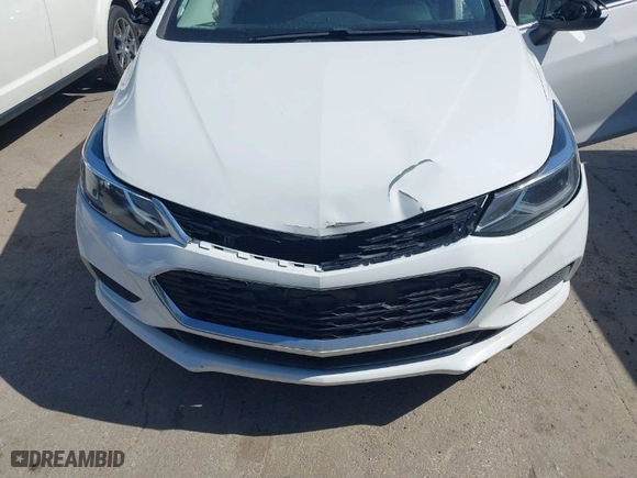 2017 Chevrolet Cruze LT with VIN 1G1BE5SM8H7234616, listed as a IAAI auction lot 41663738 with 104,277 mi miles. Bid and sale history available at carsss.com. Image 6.