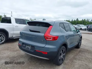 2021 Volvo XC40 Inscription with VIN YV4162UL2M2432602, listed as a IAAI auction lot 42331915 with 54,195 mi miles and . Bid and sale history available at DreamBid. Image 4.