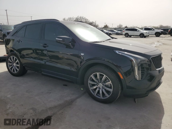 2020 Cadillac XT4 FWD Sport z VIN 1GYFZER49LF079277, wystawiony jako Copart lot #46980405 z przebiegiem 64 140 mil mil oraz Szkoda całkowita • Salvage title. Historia ofert i sprzedaży dostępna na DreamBid. Obrazek 4.