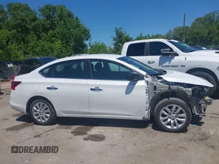 2017 Nissan Sentra S с VIN 3N1AB7AP3HY337169, выставлен на аукционе IAAI как лот 42302666 с пробегом 80 090 миль миль и . История ставок и продаж доступна на DreamBid. Изображение 14.