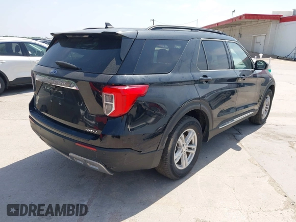 2023 Ford Explorer XLT with VIN 1FMSK7DH5PGB18456, listed as a IAAI auction lot 42067888 with 20,856 mi miles. Bid and sale history available at carsss.com. Image 4.