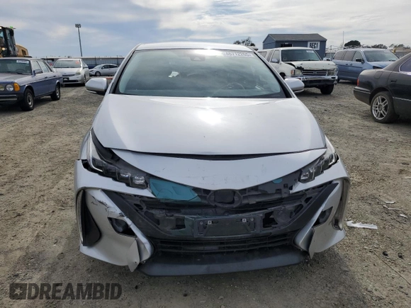 2017 Toyota Prius Plus z VIN JTDKARFP3H3036385, wystawiony jako Copart lot #46712255 z przebiegiem 145 611 mil mil oraz Szkoda całkowita • Salvage title. Historia ofert i sprzedaży dostępna na DreamBid. Obrazek 5.