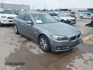 2016 BMW 5 Series 528i z VIN WBA5A5C59GG352743, wystawiony jako IAAI lot #41796478 z przebiegiem 81 844 mil mil oraz . Historia ofert i sprzedaży dostępna na DreamBid. Obrazek 1.