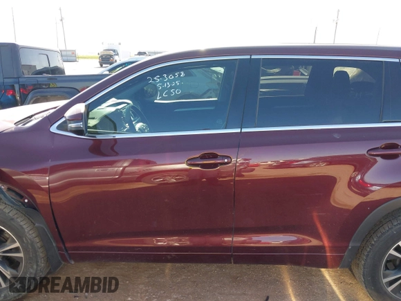 2018 Toyota Highlander LE with VIN 5TDZARFH0JS036002, listed as a IAAI auction lot 42281311 with 106,714 mi miles and . Bid and sale history available at DreamBid. Image 15.