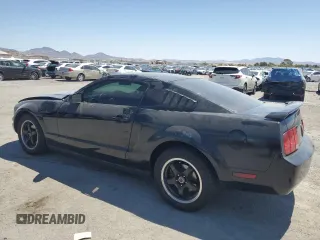 2006 Ford Mustang Standard with VIN 1ZVFT80N965249143, listed as a Copart auction lot 61683715 with 140,378 mi miles and Salvage title. Bid and sale history available at DreamBid. Image 2.