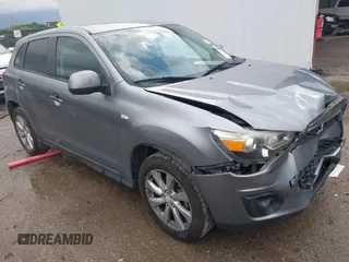 2015 Mitsubishi Outlander ES z VIN 4A4AP3AU6FE019479, wystawiony jako IAAI lot #42078571 z przebiegiem 108 210 mil mil oraz . Historia ofert i sprzedaży dostępna na DreamBid. Obrazek 1.