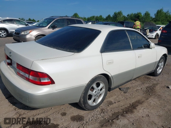 2001 Lexus ES 300 with VIN JT8BF28G310340179, listed as a IAAI auction lot 42757500 with 214,201 mi miles and . Bid and sale history available at DreamBid. Image 4.