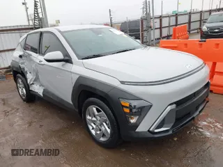 2025 Hyundai Kona SE with VIN KM8HA3AB3SU216580, listed as a IAAI auction lot 41461692 with 1,687 mi miles. Bid and sale history available at carsss.com. Image 1.