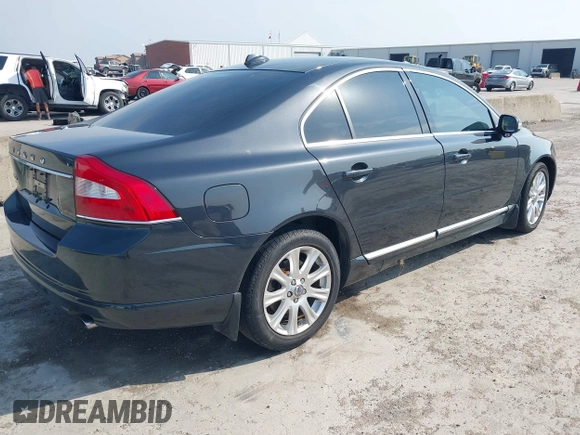 2011 Volvo S80 3.2L z VIN YV1952AS2B1144001, wystawiony jako IAAI lot #42279471 z przebiegiem 107 984 mil mil oraz . Historia ofert i sprzedaży dostępna na DreamBid. Obrazek 4.