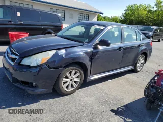 2012 Subaru Legacy 2.5i z VIN 4S3BMBA63C3026476, wystawiony jako Copart lot #56714055 z przebiegiem 136 318 mil mil oraz Szkoda całkowita • Salvage title. Historia ofert i sprzedaży dostępna na DreamBid. Obrazek 1.