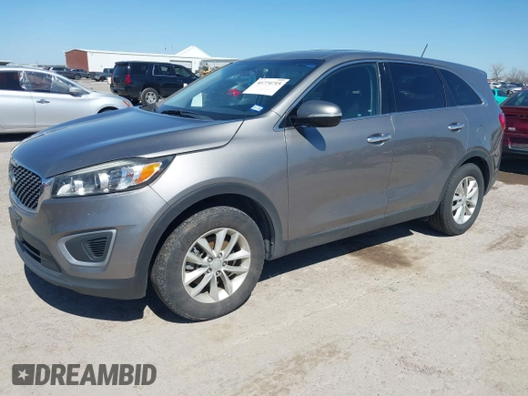 2018 Kia Sorento LX with VIN 5XYPG4A31JG407962, listed as a IAAI auction lot 41774715 with 155,338 mi miles. Bid and sale history available at carsss.com. Image 2.