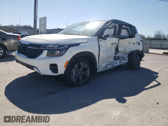 2024 Kia Seltos S z VIN KNDEU2AA3R7598795, wystawiony jako Copart lot #48802654 z przebiegiem 740 mil mil oraz Szkoda całkowita • Salvage title. Historia ofert i sprzedaży dostępna na DreamBid. Obrazek 1.