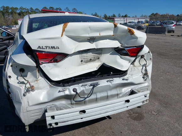 2019 Nissan Altima S with VIN 1N4BL4BV8KC102217, listed as a IAAI auction lot 41726559 with 84,310 mi miles and . Bid and sale history available at carsss.com. Image 6.